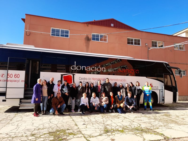 DONACIÓN DE SANGRE EN EL IES ORNIA DE LA BAÑEZA